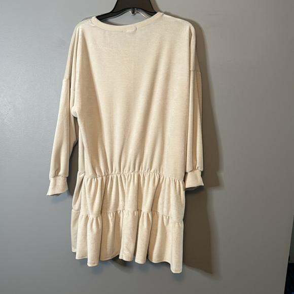 EUC oversized and so cozy, soft dress - Picture 3 of 4